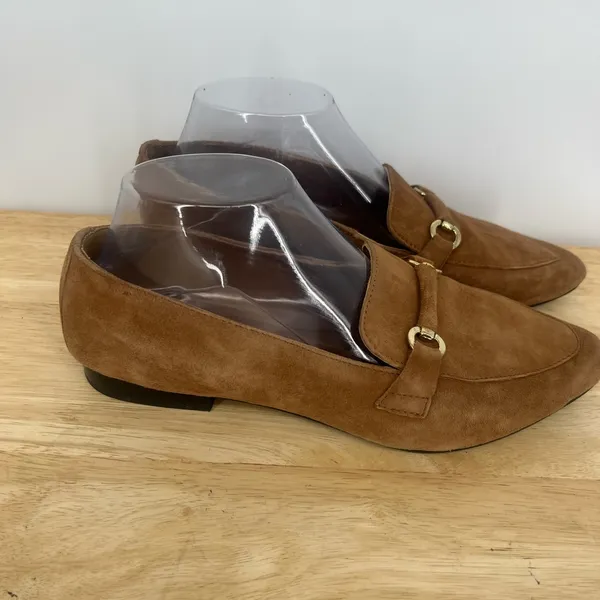 Hosis Brown Suede Loafers with Gold Accents - Image 4