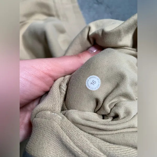 Lululemon Tan scuba Jogger Sweatpants 16 - Image 7