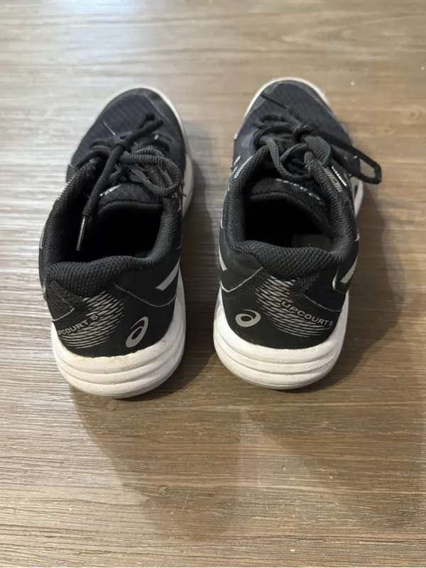 ASICS Upcourt 5 Black & White Volleyball Court Sneakers - Image 3