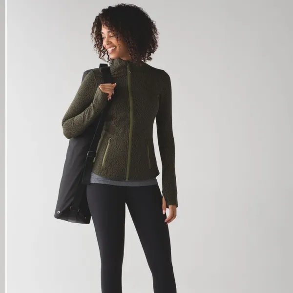 Lululemon Define Jacket in Brave Olive Size 4 - Image 2