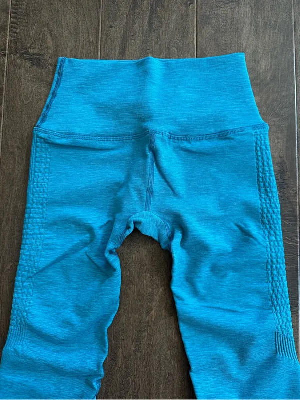 Alphalete Holo Leggings in Vivid Blue - Image 4