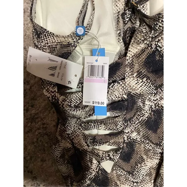 New. BLEU Rod Beattie snake print plunge swimsuit. Size 6. Retails $119 - Image 8