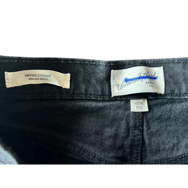 Universal Thread Women's Black Vintage Straight Jeans - Image 3