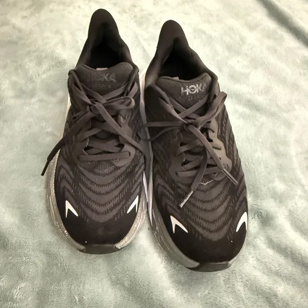 - Hoka One One Arahi 6 Black White Women Size 10B - Image 3