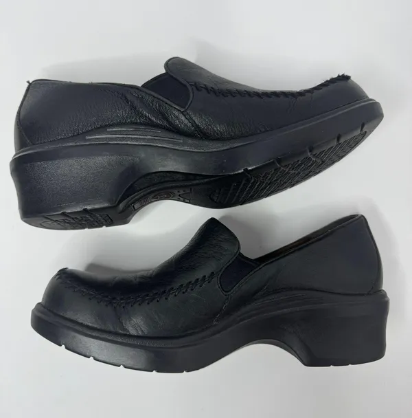 Ariat Style #95805 Black Leather Clogs Size 7.5B - Image 5