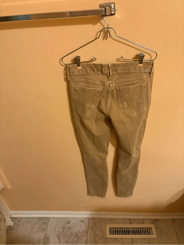 Mother Looker Ankle Fray Jeans in Blow Out Coast Point - Image 4
