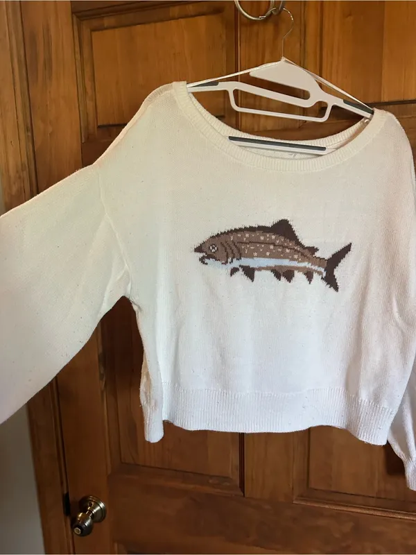 Fish sweatern Hollister Cream trout fish bou Sweater with Brown Fish Graphic XS - Image 2