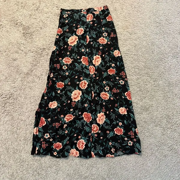 Forever 21 Black Floral Maxi Skirt Small - Image 2