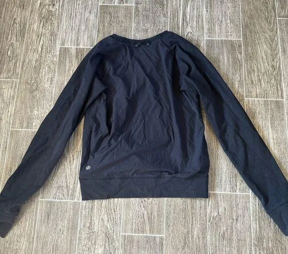 Lululemon sweatshirt - Image 2