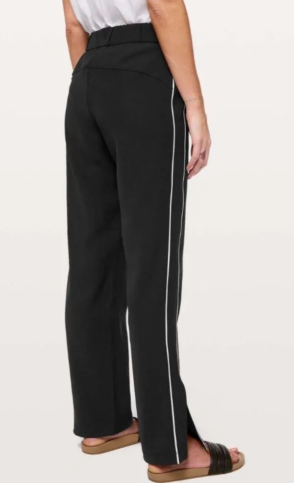 Lululemon Size 6 Black On the Right Track Pant - Image 6