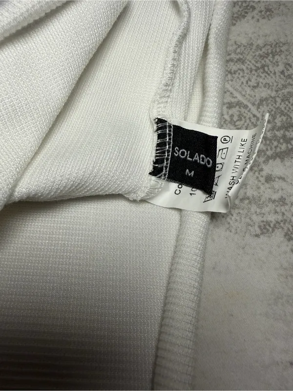 SOLADO White Ribbed Cutout Mock Neck Crop Top Size M - Image 3