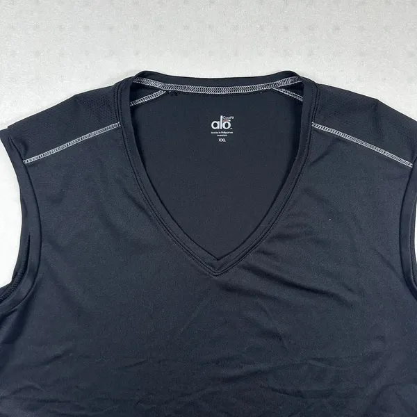 Alo Yoga Women’s CoolFit V Neck Tank Top XXL Black Sleeveless Athletic Shirt - Image 2