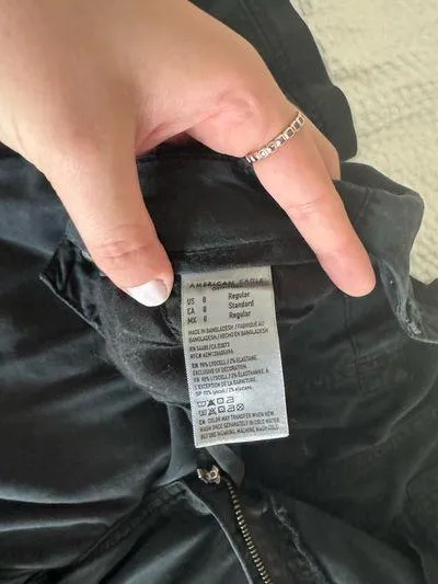 American Eagle Cargo Pants Black high-waisted wide Leg - Image 3