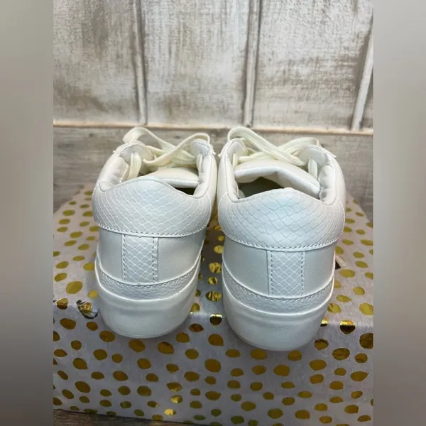 Nicole Miller White‎ Sneaker's Size 6.5 New - Image 5