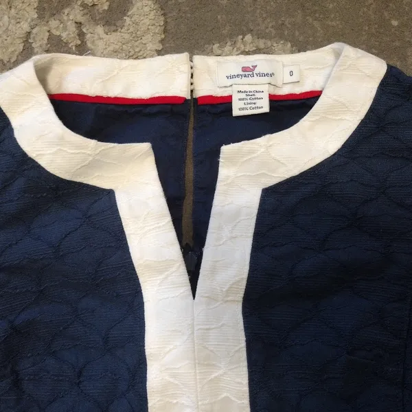 Vineyard Vines Navy and White Sleeveless Dress - Image 3