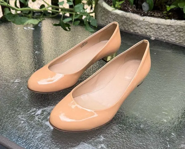 J. Crew Italy Women 8.5 Beige Patent Leather Gold Heel Metallic Flats Mary Jane - Image 2