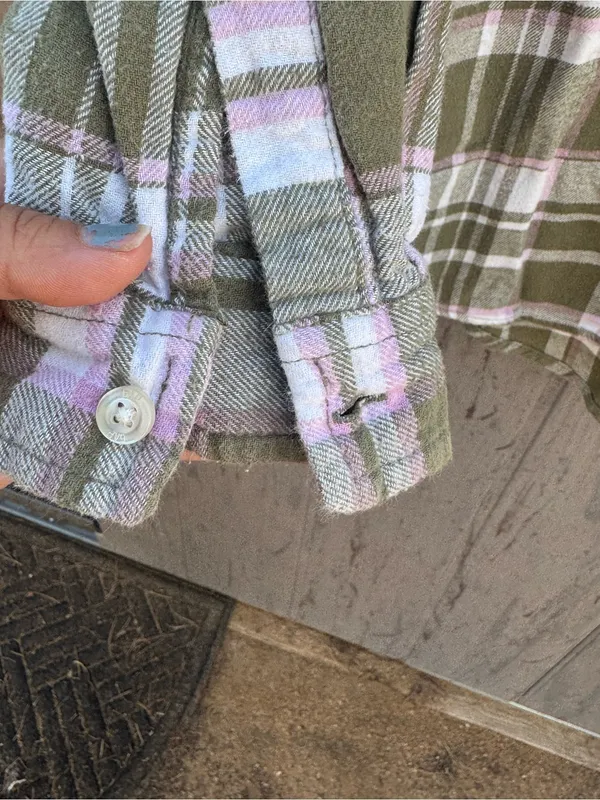 GAP Olive Green Plaid Button-Up Shirt - Image 4