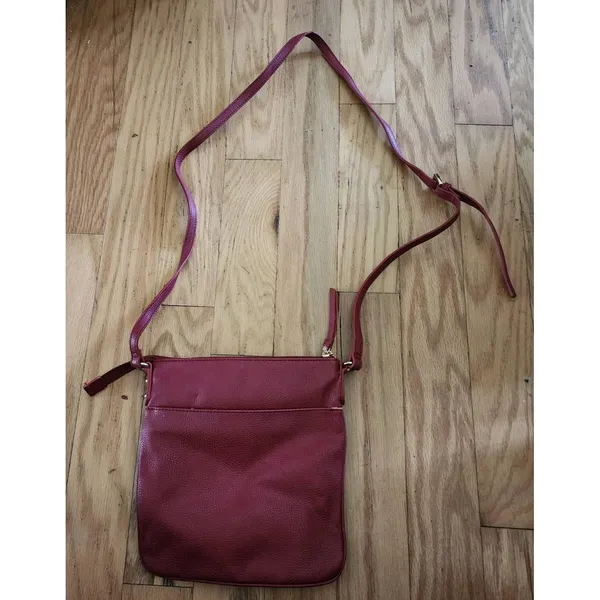 Tommy Hilfiger Bag Womens Size Crossbody Red Adjustable Strap Goldtone‎ Logo - Image 3