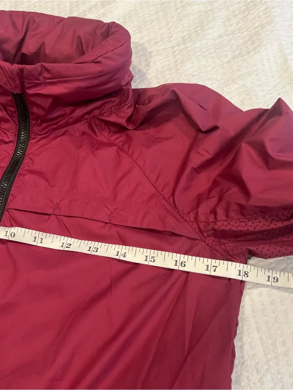 Lululemon burgundy windbreaker jacket 4 women - Image 6