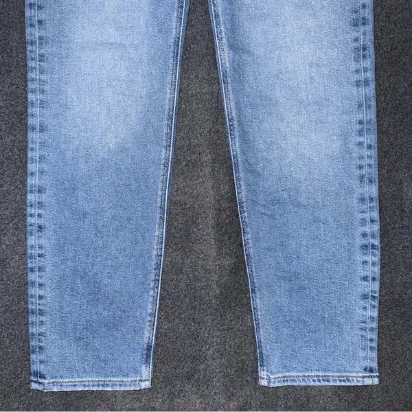 NWT American Eagle Stretch Mom Jeans Size 4 High Rise Medium Wash Distressed - Image 7
