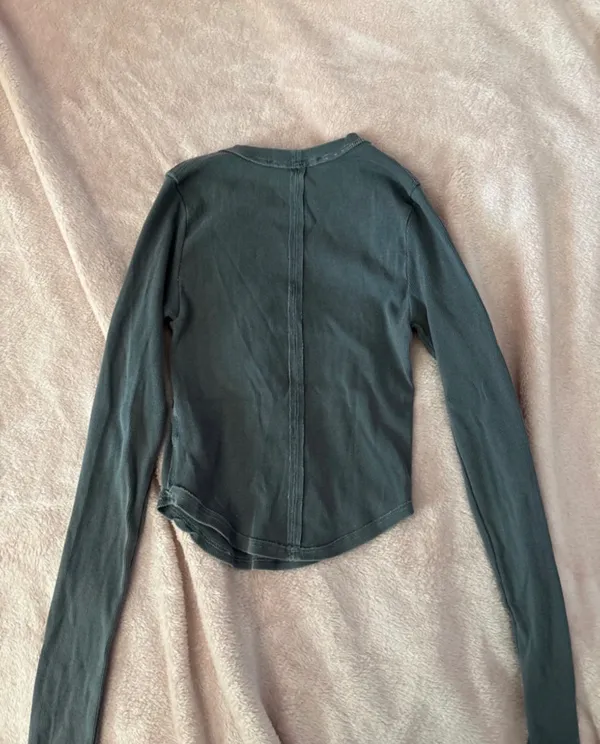 Altar'd State Grey Long Sleeve Top - Image 2