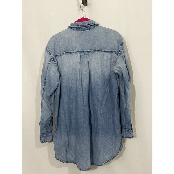 H&M Women’s Chambray Denim Pearl Snap Up Shirt, 4 Soft - Image 4