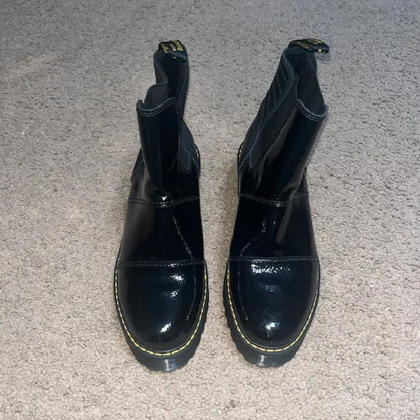 Dr.‎ Martens Rozalie Distressed Patent Heeled Chunky Chelsea Boots Black 9 - Image 3