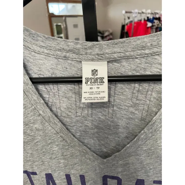 Women's PINK Victoria's Secret NFL Ravens Grey Purple Short Sleeve Tee XS - Image 4