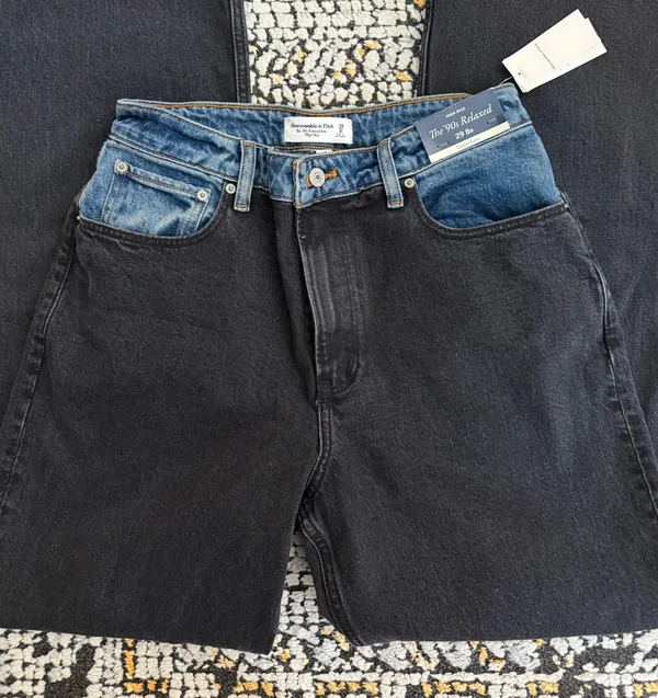 Abercrombie Jeans - Image 3
