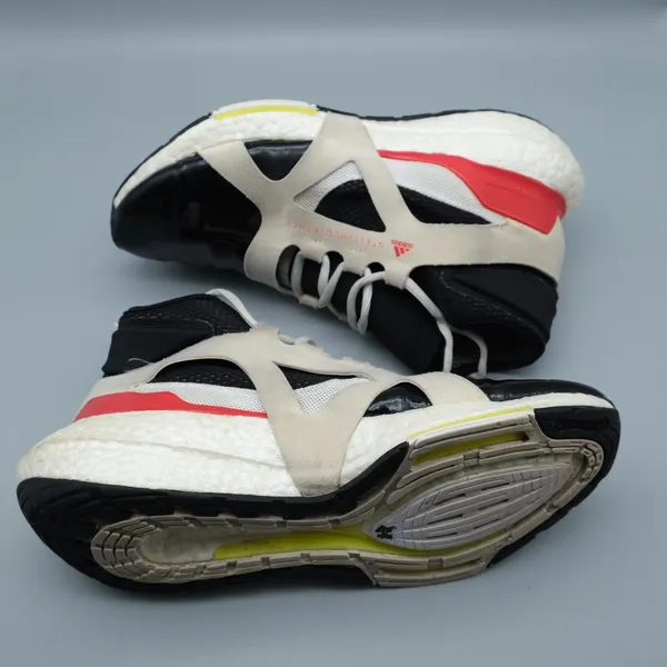 Adidas Stella McCartney Ultraboost 21 Size 8 Black White Red Running Shoes - Image 3