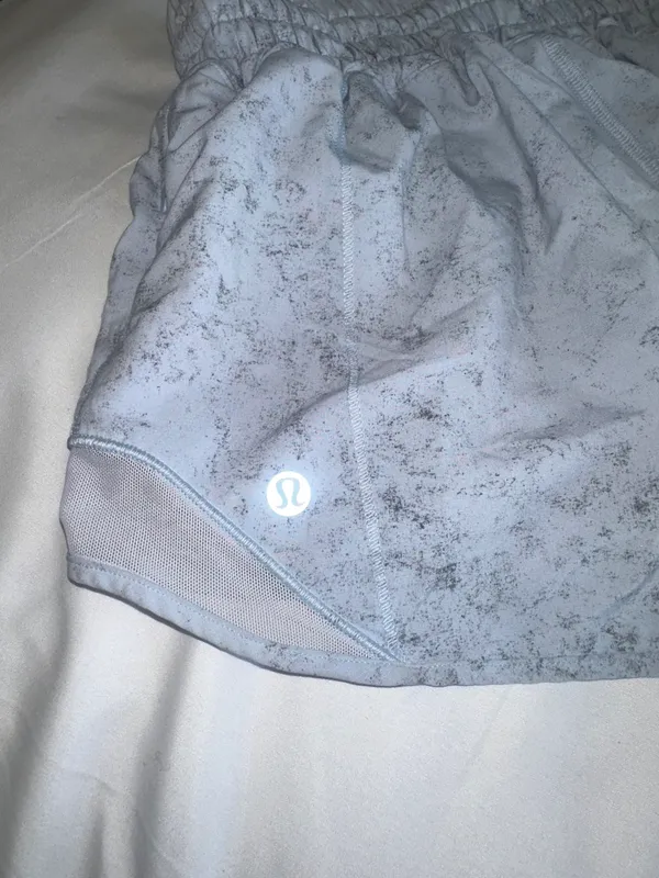 Lululemon Hotty Hot Short 2.5” - Image 2