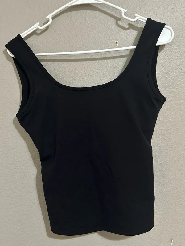 Halara Black U Neck Crossover Yoga Padded Longline Tank Top Women’s Size Small - Image 3