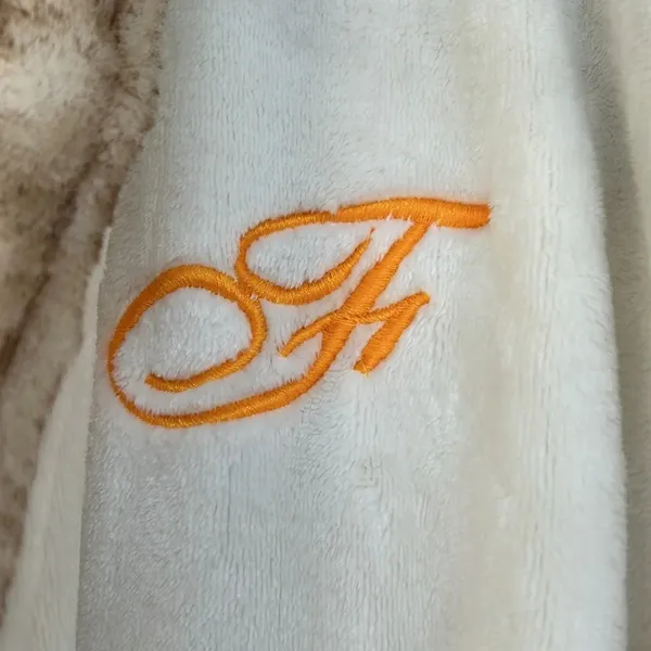 Things Remembered Fur Trim Plush Luxurious Bath Robe Embroidered Initial “F” NWT - Image 3