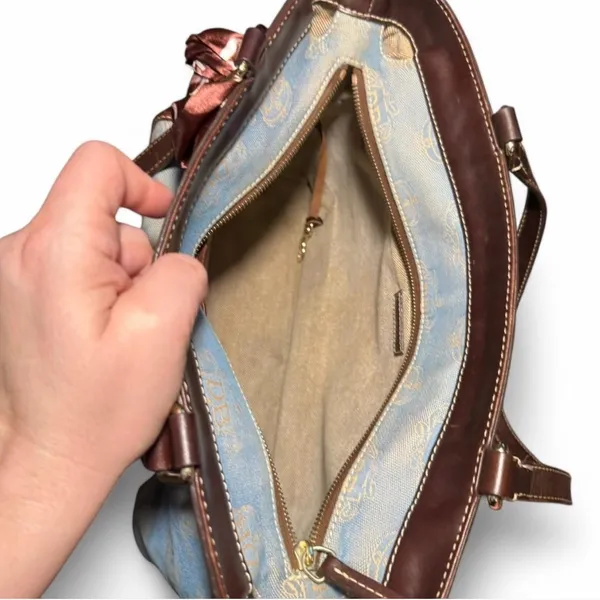 Dooney & Bourke East West Canvas / Leather Trim Donegal Crest Tote Shoulder Bag - Image 7