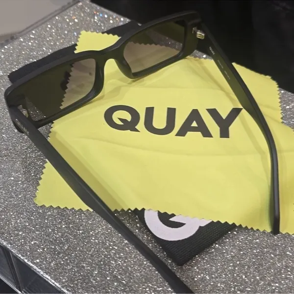 Quay Australia ART SCHOOL 36mm Rectangle Sunglasses Black 53-18-150 NIB w/cloth - Image 6