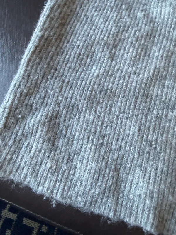 Zara Grey Cropped Minimal Tank Top Fuzzy Sweetheart neckline Size M - Image 5