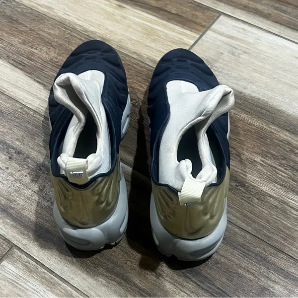 Nike blue huarache sneaker - Image 5