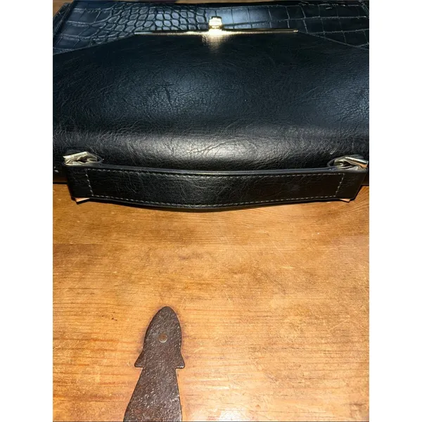 BEIS Black Leather Croc Embossed Padded Laptop Bag with Shoulder Strap - Image 7