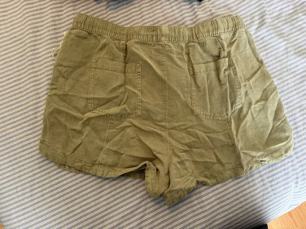 Green Flowy Shorts Size XL - Image 3