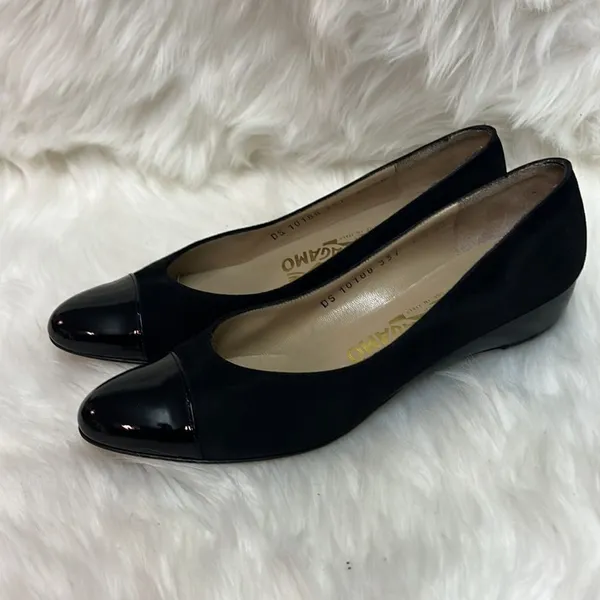 Salvatore Ferragamo Black Leather Patent Cap Toe Low Wedge Size 6.5aa B-24‎ - Image 2