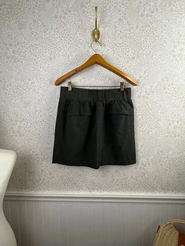 Quince Dark Olive Performance Lined Tech Skort - Size - Medium - Image 5