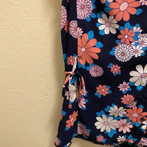 ModCloth Energetic Effort Floral Button-Up Blouse Size M - Image 11