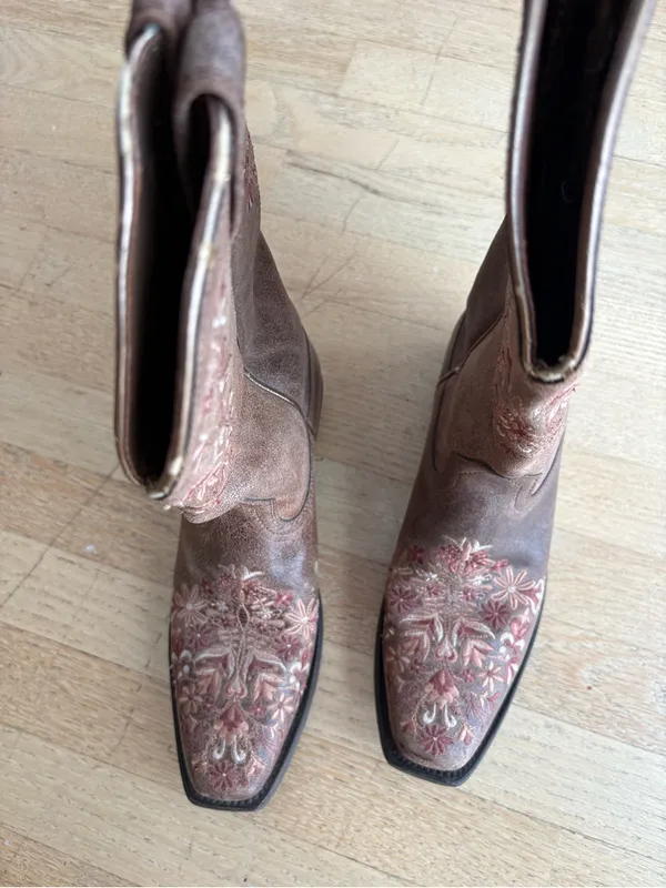 Ariat Ardent Western Boots in Terra Brown - Image 6