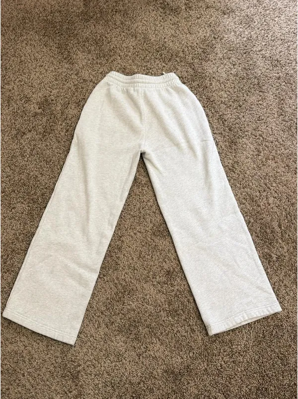 Aritzia Sweatpants - Image 3