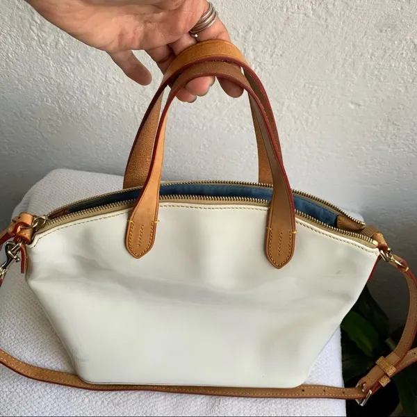 Dooney Bourke handbag - Image 4