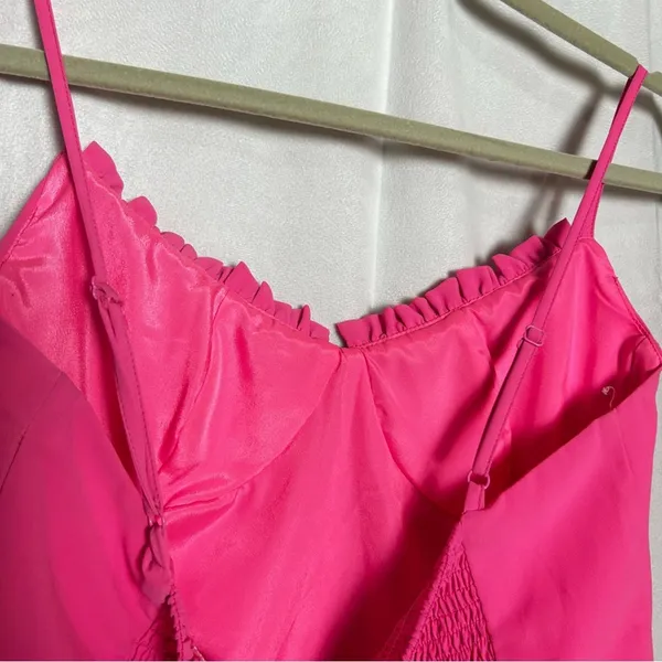 Superdown Cadence‎ Hot Pink Ruffle Cropped Cami Tank Top Blouse Size Medium - Image 3
