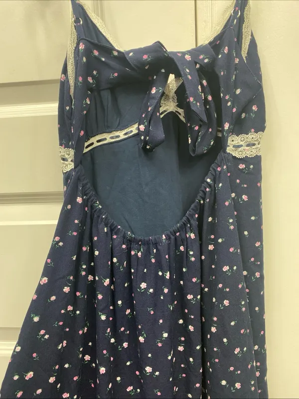 Hollister Slip Dress Small Navy Floral Lace Bow Accent Babydoll Small Open Back - Image 5