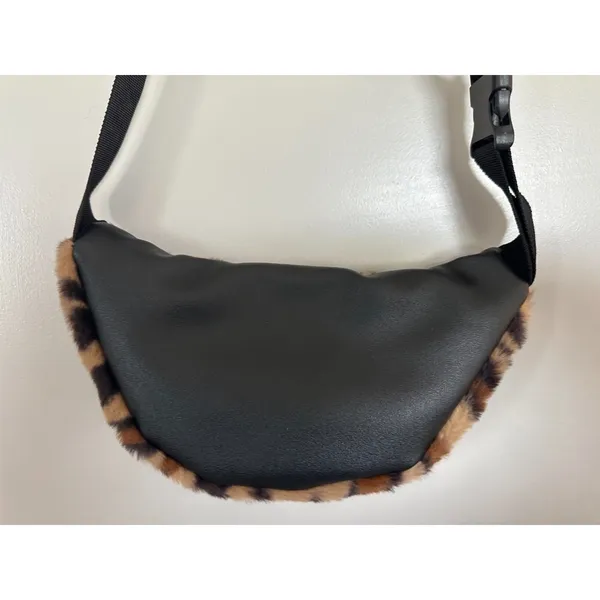 Cheetah Fanny Pack Crossbody Bag Black - Image 7