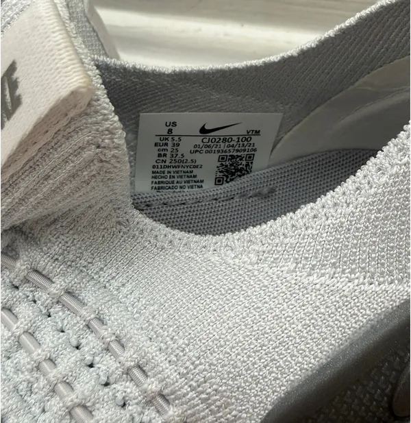 Nike Shoes Running - Image 4