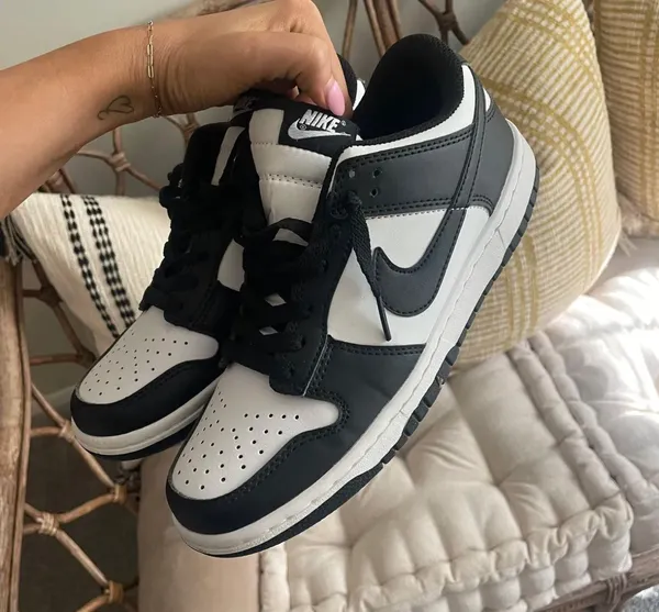 Nike Panda Dunk Low - Image 3